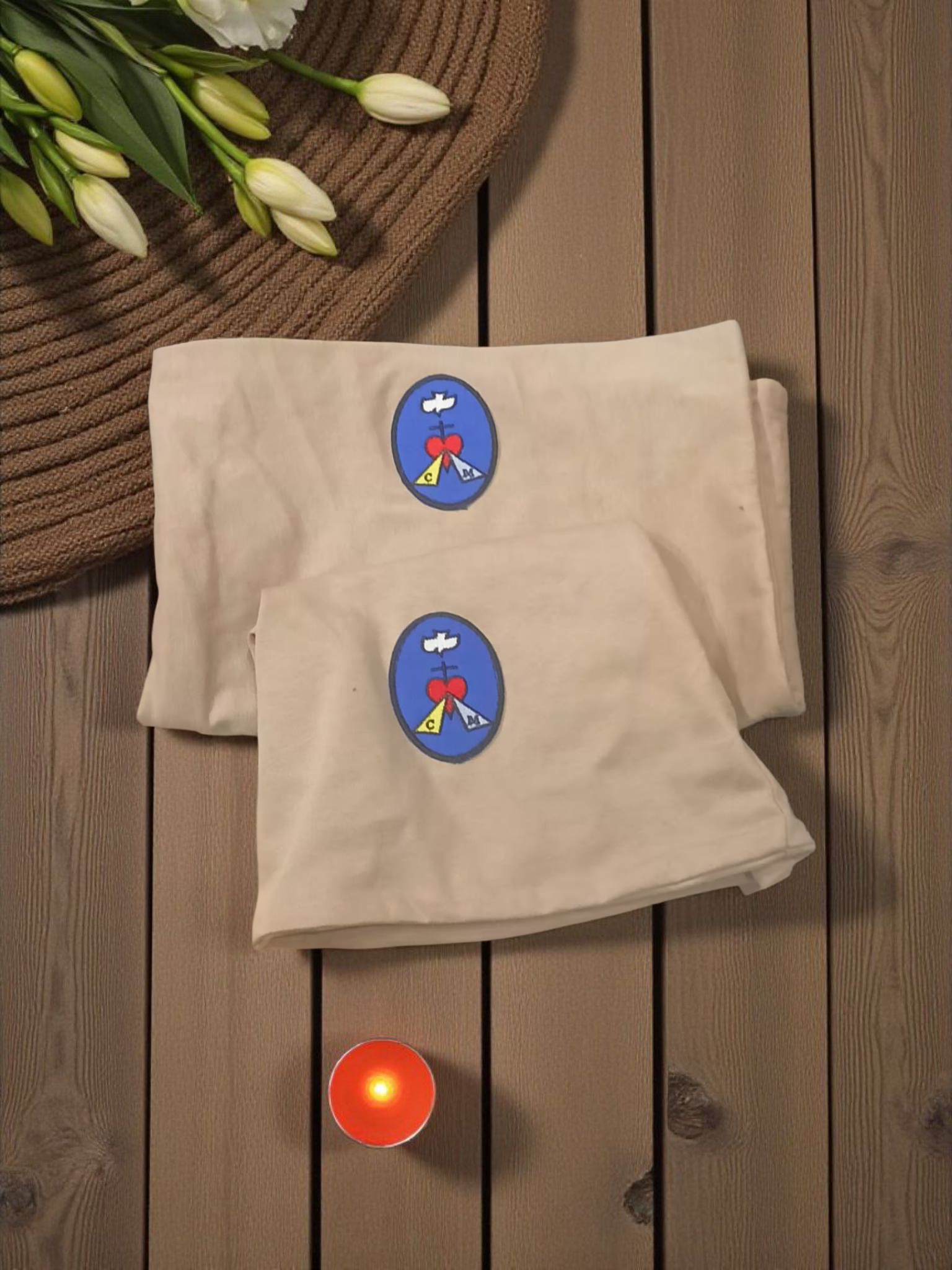 Komplet damski z logo Katolickiej Wspólnoty MiMJ: czapka i komin (kolor beżowy)