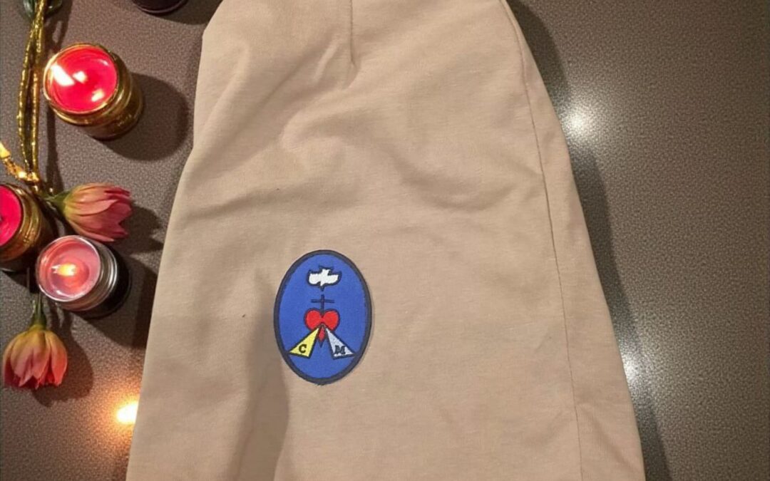 Czapka z logo wspólnoty – kolor beżowy